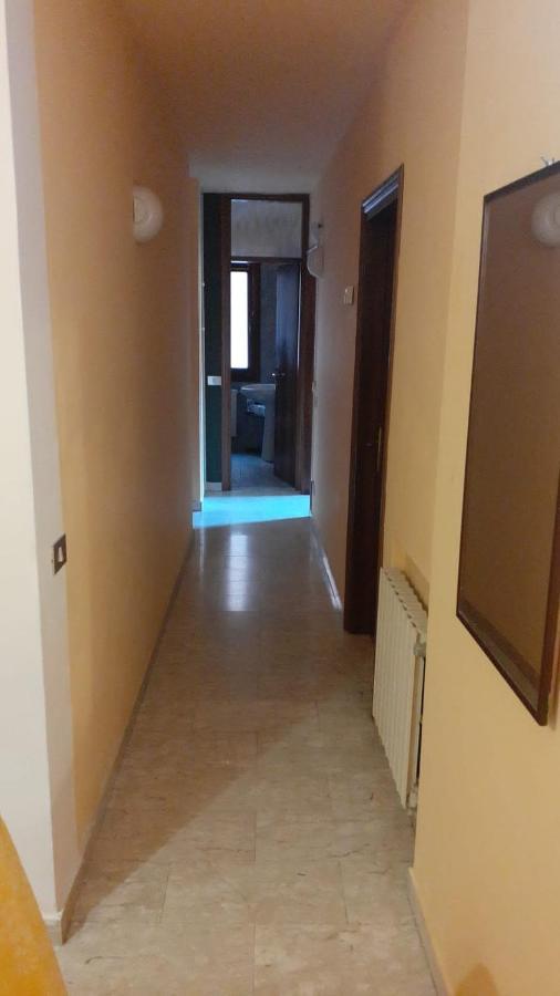 Two Steps From Rialto Bridge Hotel Venice Exterior photo