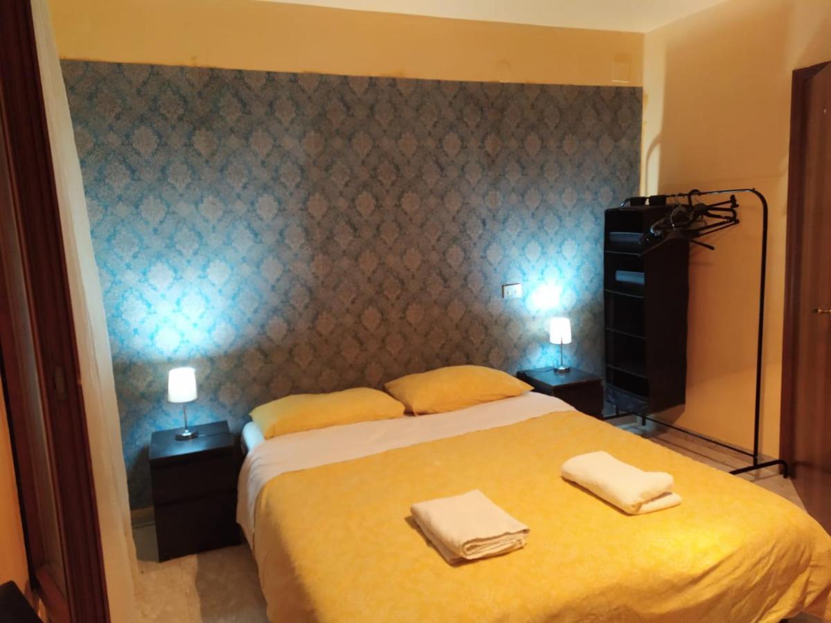 Two Steps From Rialto Bridge Hotel Venice Exterior photo