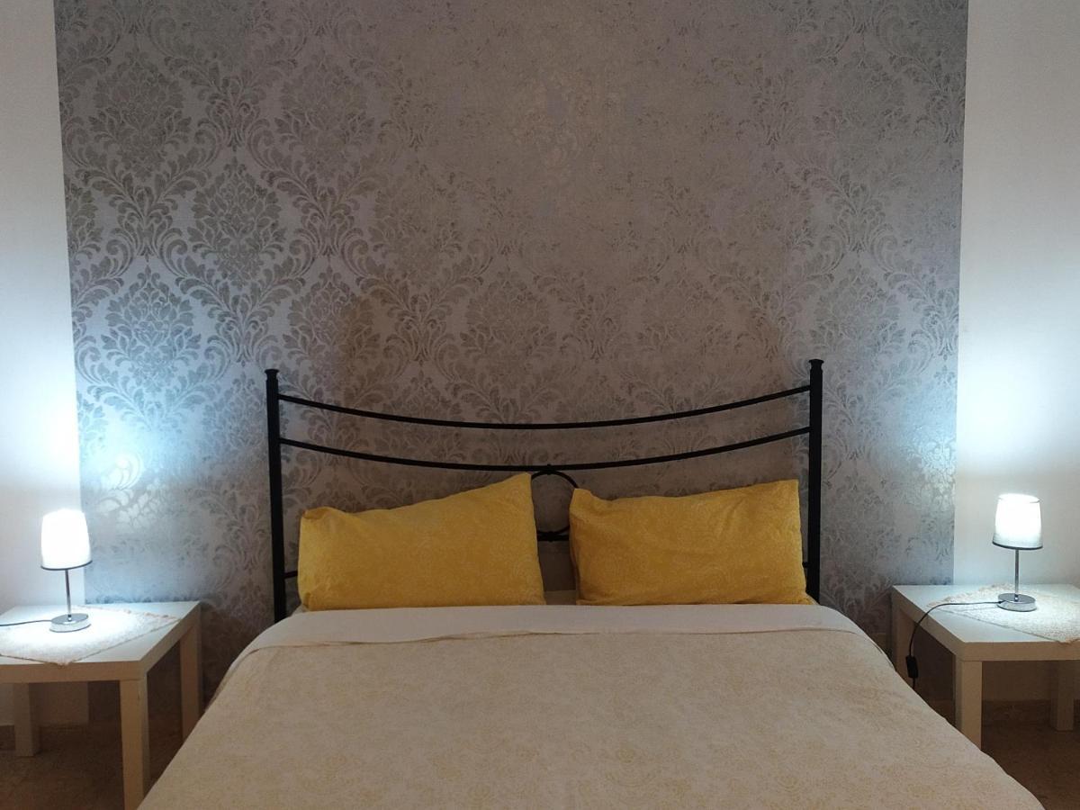 Two Steps From Rialto Bridge Hotel Venice Exterior photo